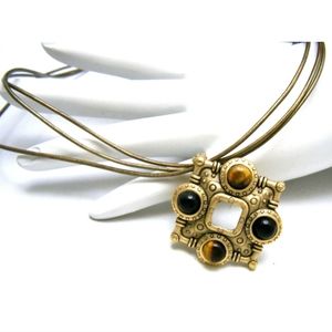 Vintage Premier Designs Tiger Eye Onyx Cabochons Pendant Multi Strand Necklace.